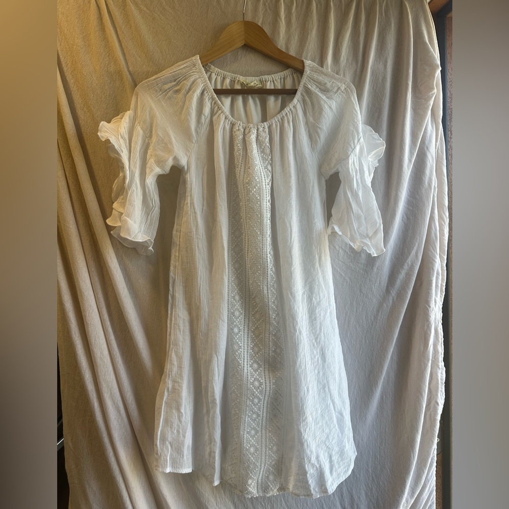 Elegant White Lace-Trimmed Blouse